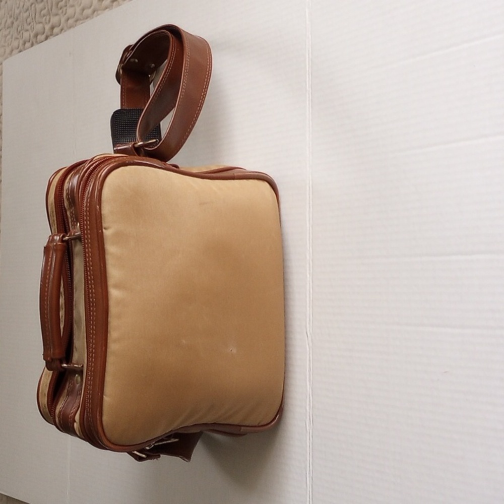Camera Bag - Picture 2 of 11